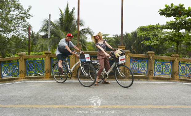 How to Travel in Thailand Globe in the Hat